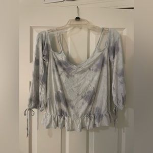 American Eagle off the shoulder top!!